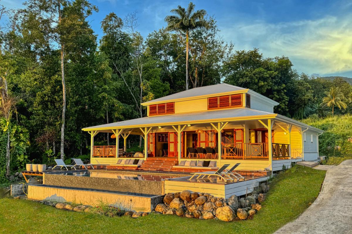 37_Location villa  vue mer Deshaies Guadeloupe_Vue ensemble